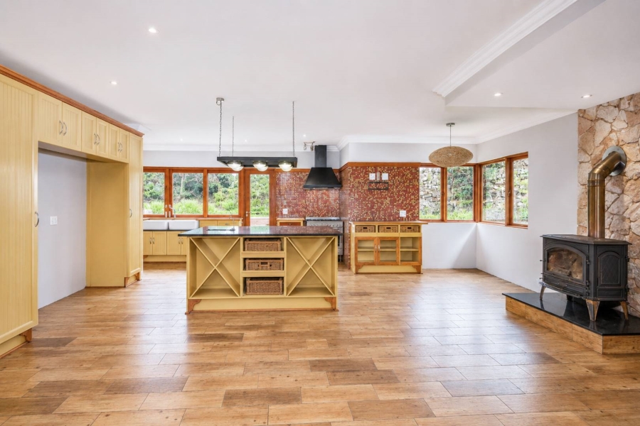 5 Bedroom Property for Sale in Xanadu Eco Park North West
